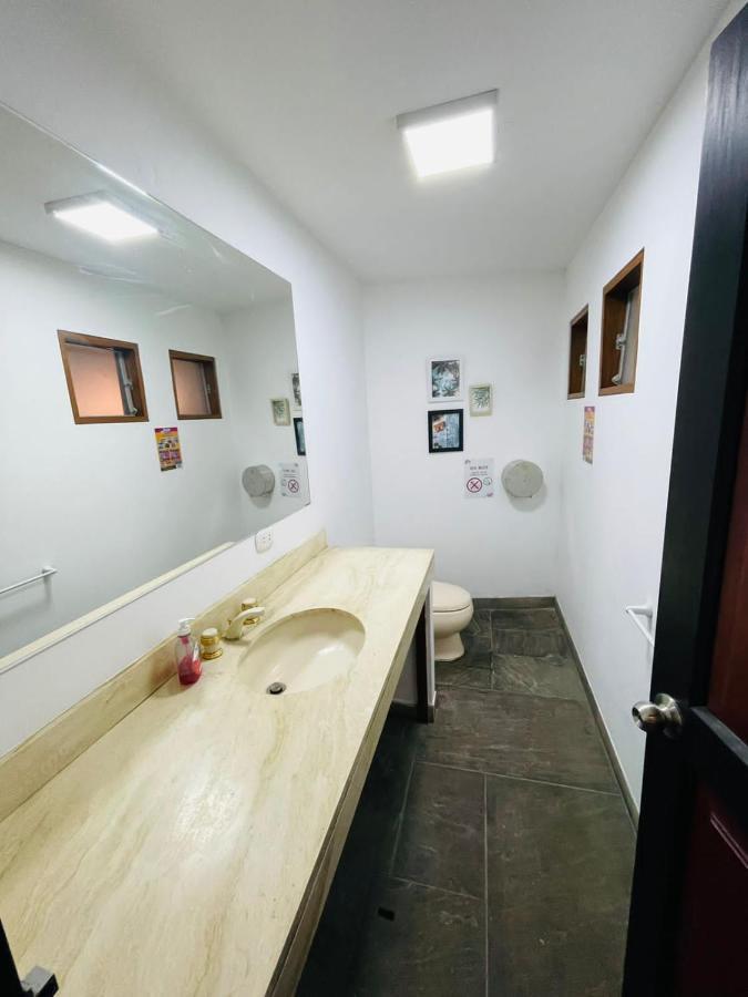 Rainbow Hostel Lima Luaran gambar
