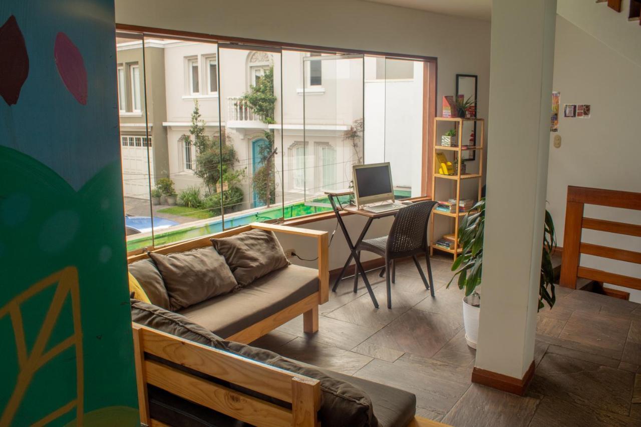 Rainbow Hostel Lima Luaran gambar