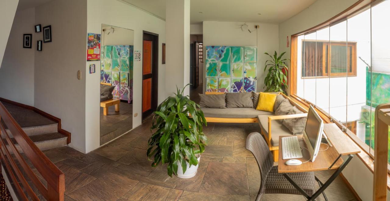 Rainbow Hostel Lima Luaran gambar